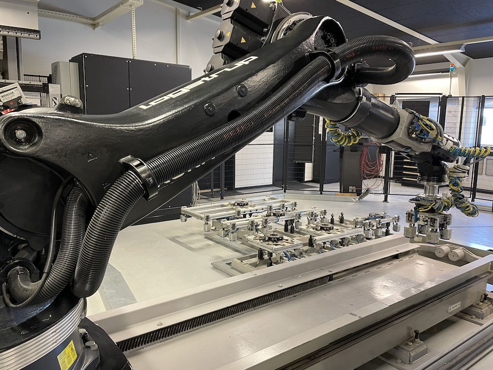 Robot arm in production march 2021