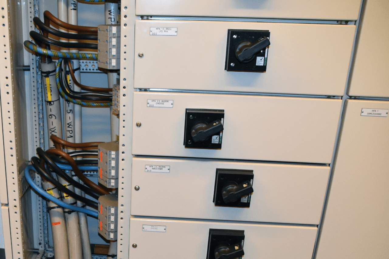 Logstrup electrical switchboards with a high-quality baseframe with a lifting eye